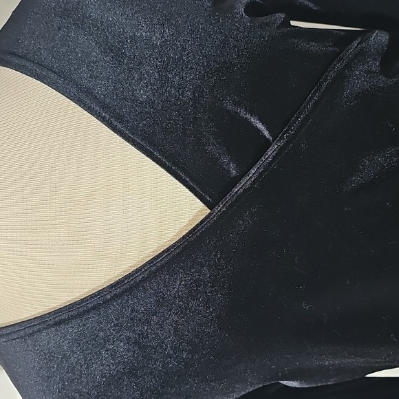 Ronni Nicole Black Sheath Dress V-Neck Goth Romantic. sz 10. Long Sleeves. - Picture 2 of 7